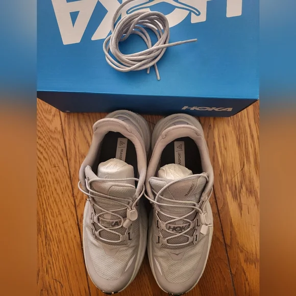 Hoka One One Gray Transport GTX, Size 8 - Picture 10 of 10